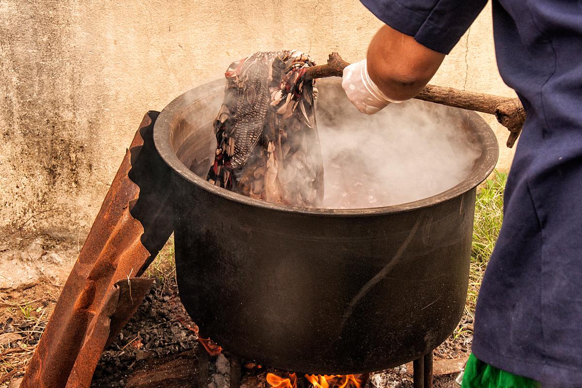 Hand painted shirt 03